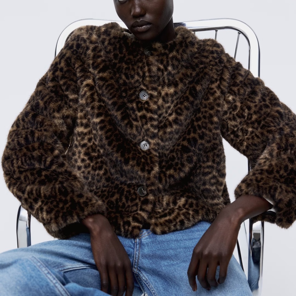 H&M Leopard Print Faux Fur Cropped Collarless Jacket - Picture 2 of 10